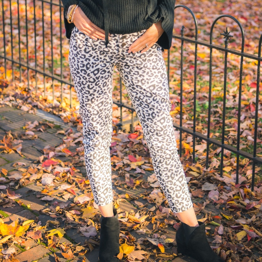 Vintage White leopard skinny jeggings jeans small